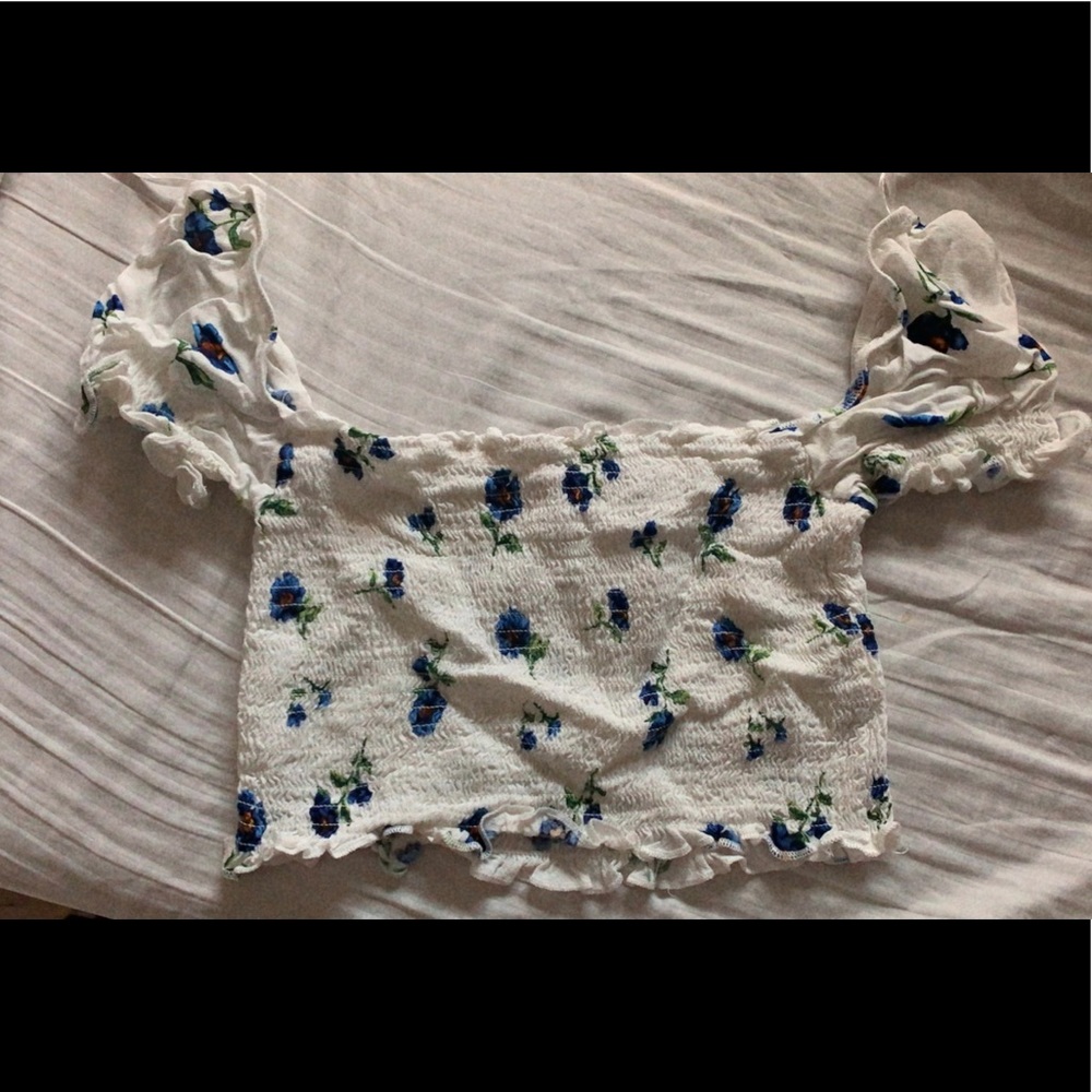 Flower patterned cute crop top